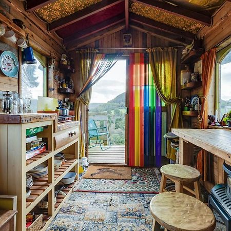 2 X Double Bed Glamping Wagon In Dalby Forest สการ์โบโรห์ ภายนอก รูปภาพ