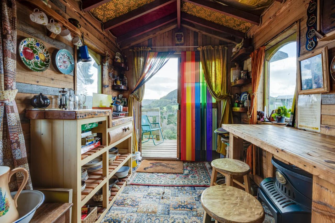 2 X Double Bed Glamping Wagon In Dalby Forest สการ์โบโรห์ ภายนอก รูปภาพ