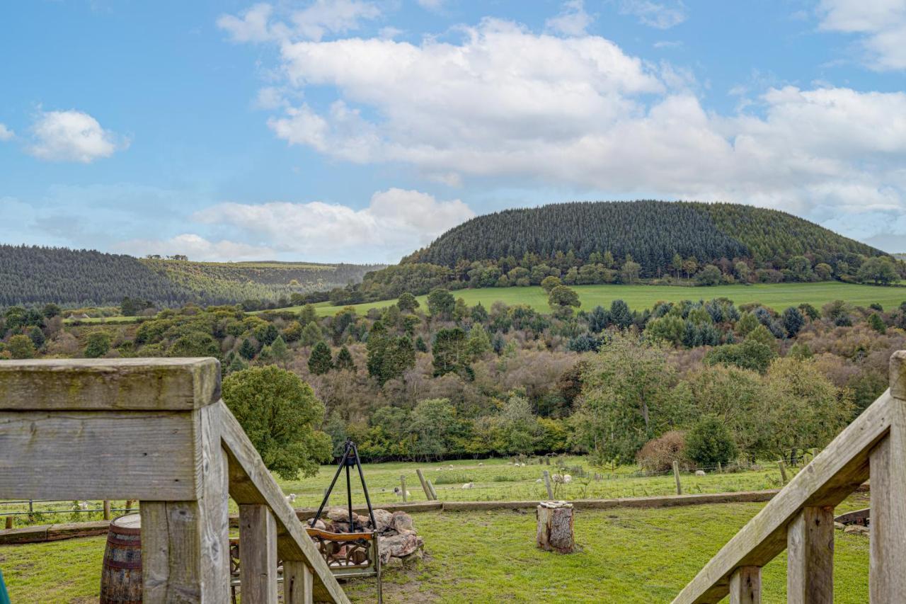2 X Double Bed Glamping Wagon In Dalby Forest สการ์โบโรห์ ภายนอก รูปภาพ
